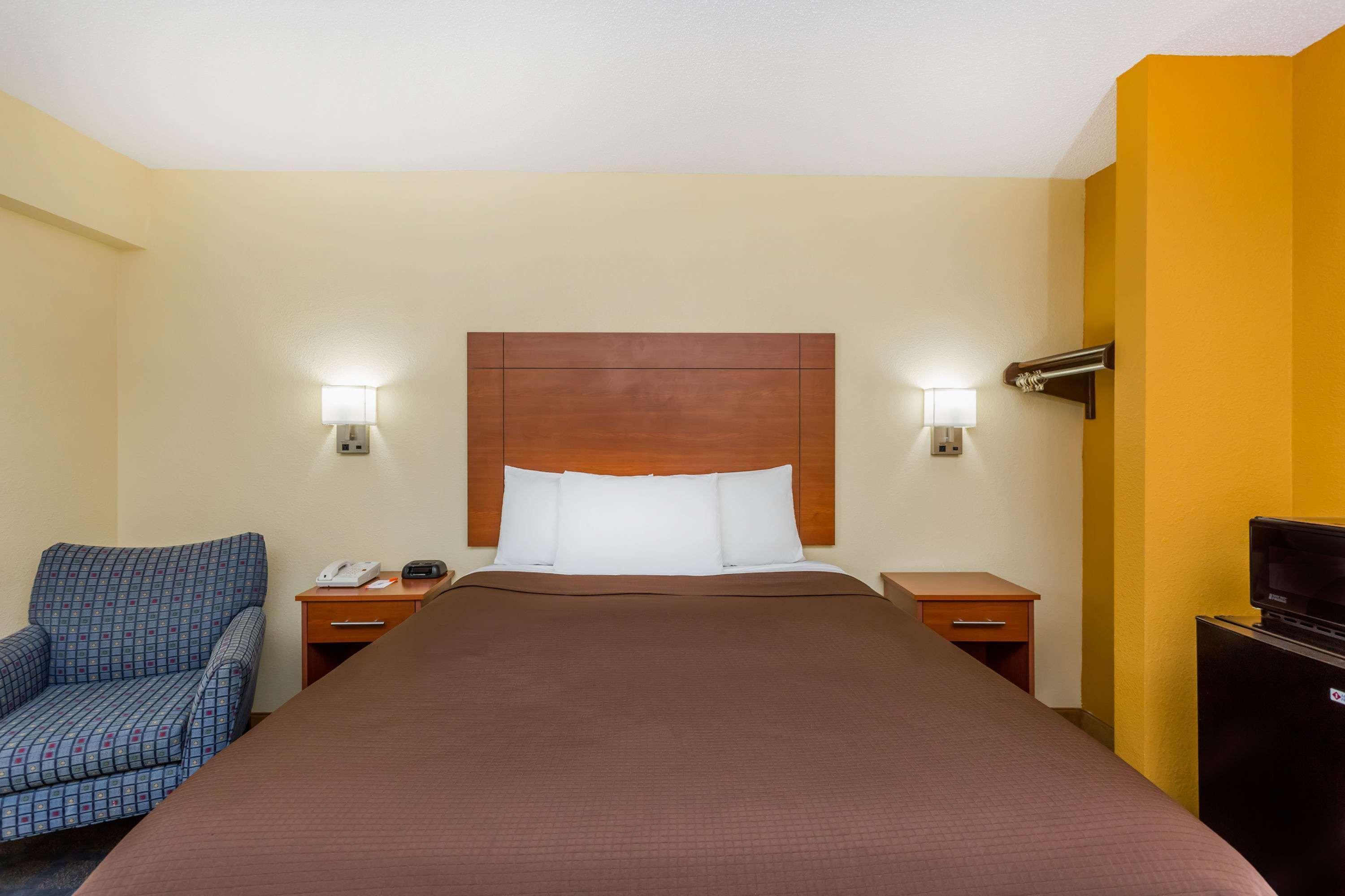 Howard Johnson By Wyndham Spartanburg Expo Center Eksteriør billede