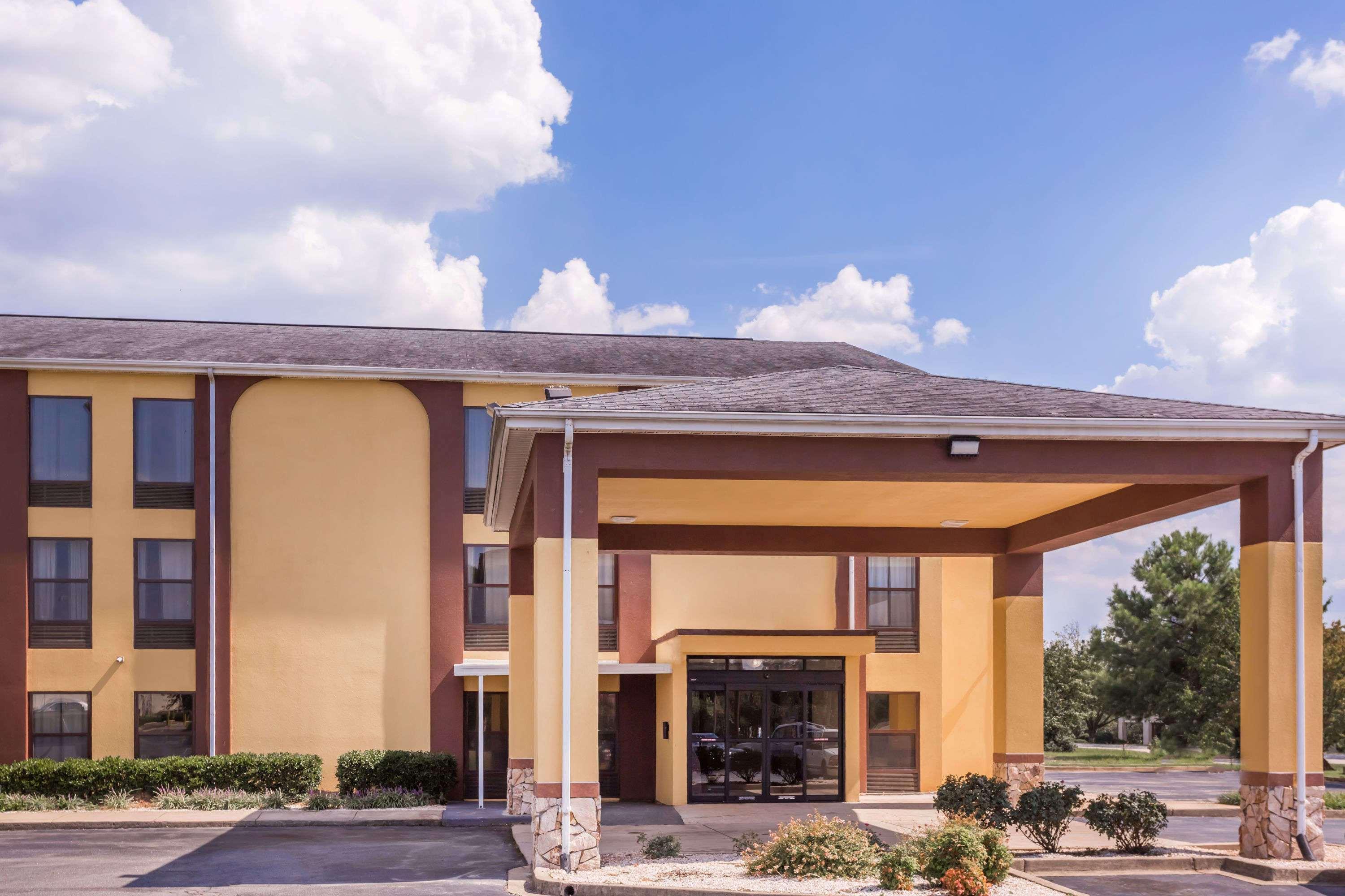 Howard Johnson By Wyndham Spartanburg Expo Center Eksteriør billede